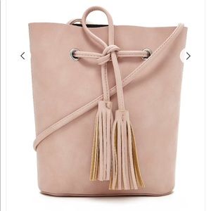 🌸Faux Leather Bucket Bag Blush Forever 21🌸
